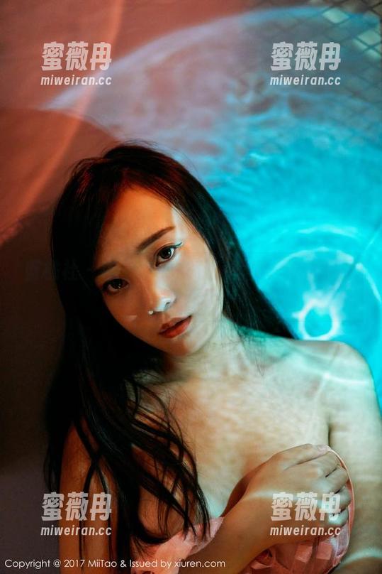 蜜桃社-杏子 蜜桃社 - 杏子与女友私房写真:慵懒日子慢吞吞