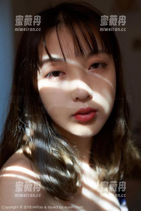 蜜桃社 - 陆萱萱Cecilia校园写真——恍惚中看到当年的我。