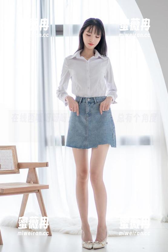 在线西呱呀呀呀：丝袜写真，总有个角度让你心动