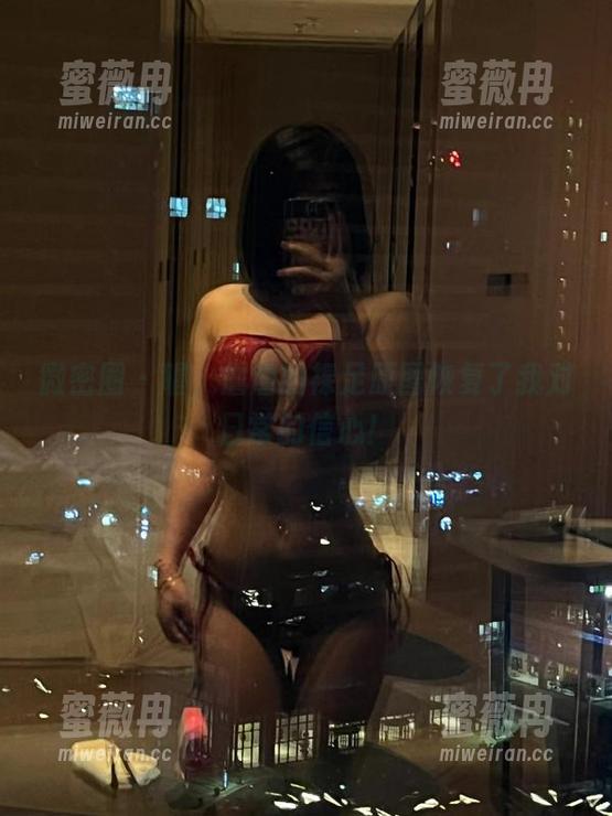 詹詹 微密圈 - 喔,詹詹的裸足原图恢复了我对日常的信心!