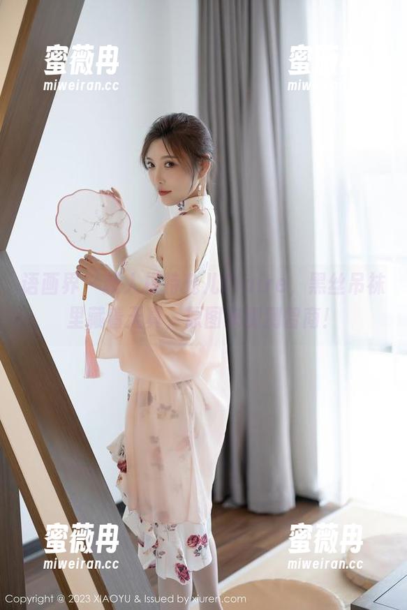 语画界-允儿Claire 语画界 - 新人模特允儿Claire,黑丝吊袜里藏着天真,原图来测测智商!