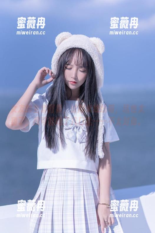 女友的全套图集，过期米线线喵，这也太甜了，我可能吃了几口盐……不太对劲。