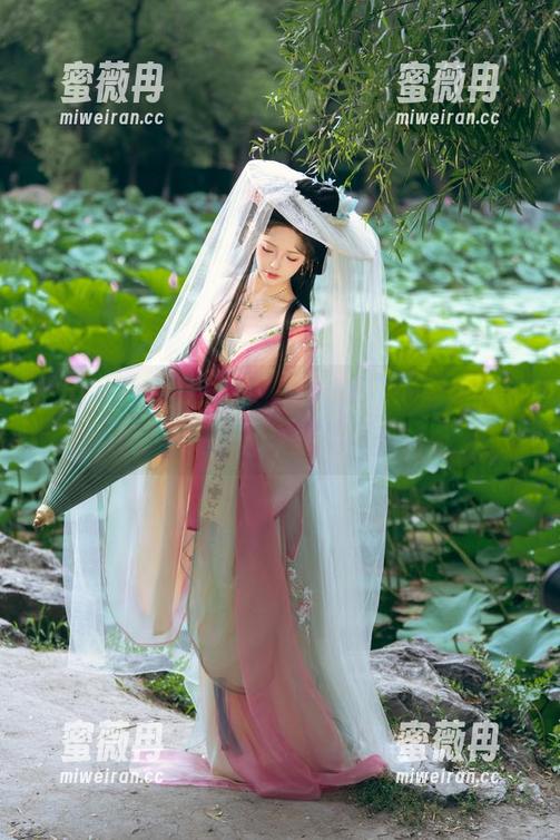 精选：雯妹不讲道理的‘Nikke毒蛇’，难道这是对我的审美的一次挑战？