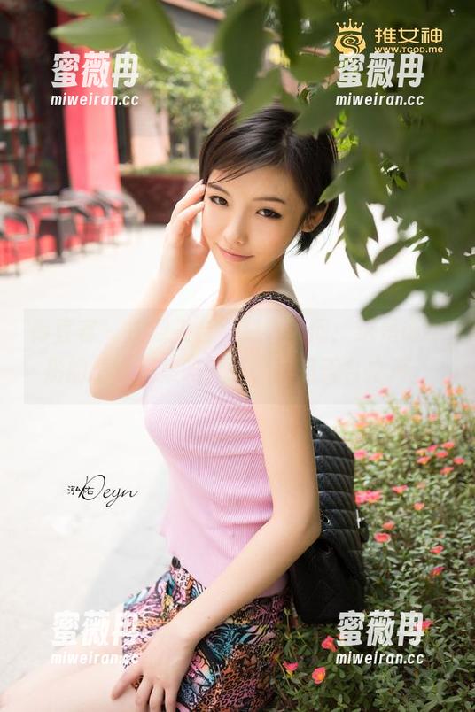 青豆客-谭晓彤 青豆客 - 提到天台,总有人问:这是谭晓彤的精选图集吗?咳,那是天台之声。
